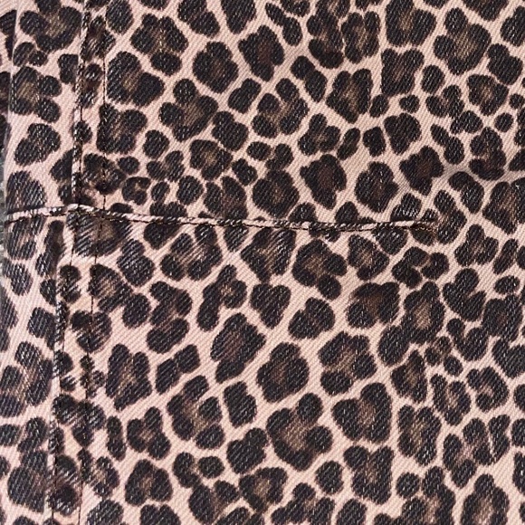 Madewell Cheetah The Darted Barrel-Leg Jean - Picture 9 of 9